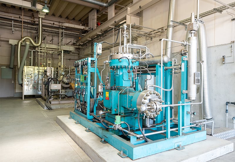 コンプレッサーヤード